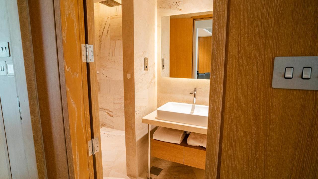 Five Sky In Jvc With Private Pool *