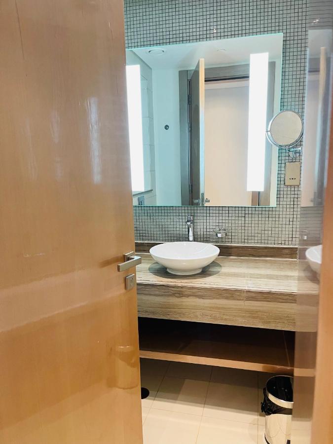 A3301 Paramount 5 Star Two Bedroom Burj Khalifa Around Aparthotel