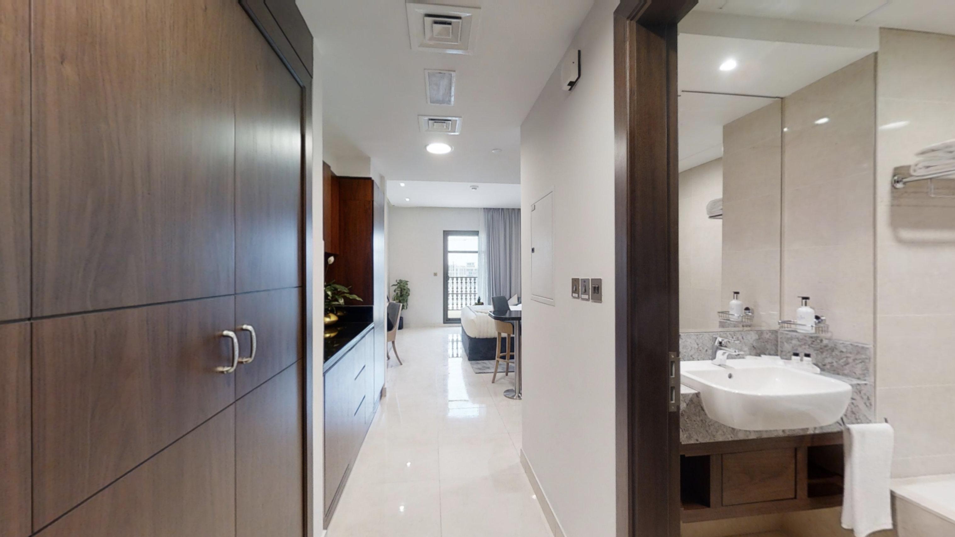 Suha Creek Apartment, Waterfront Jaddaf,