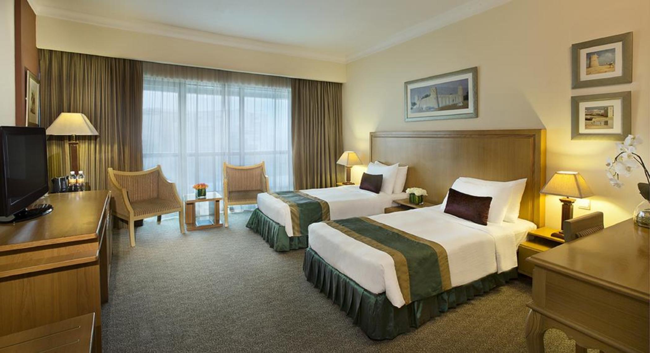 Hotel Seasons
