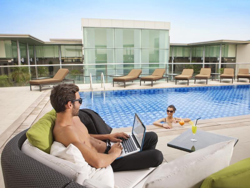Centro Barsha - By Rotana Dubái
