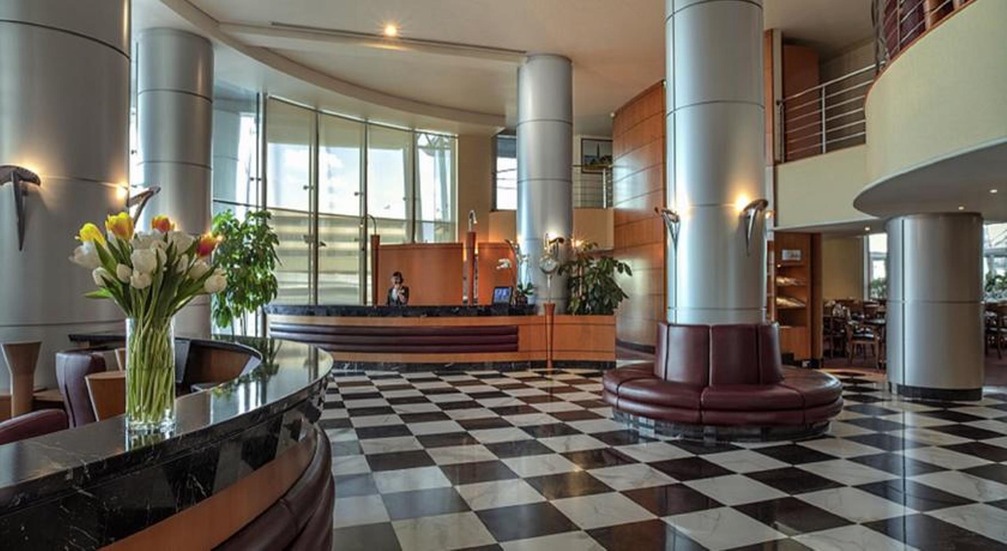 J5 - Port Saeed Hotel Dubái