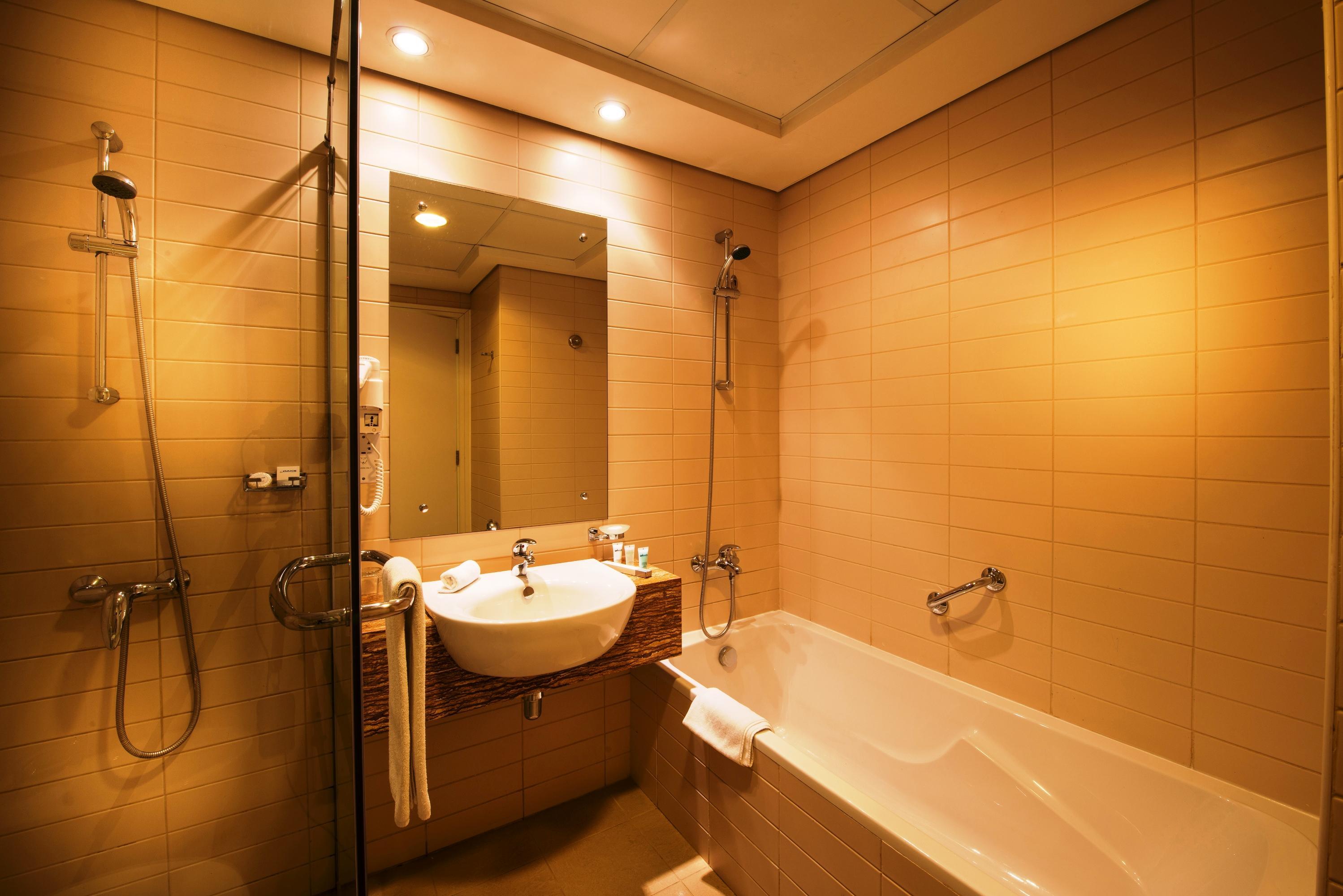 Hotel de apartamente Oaks Liwa Heights Dubai