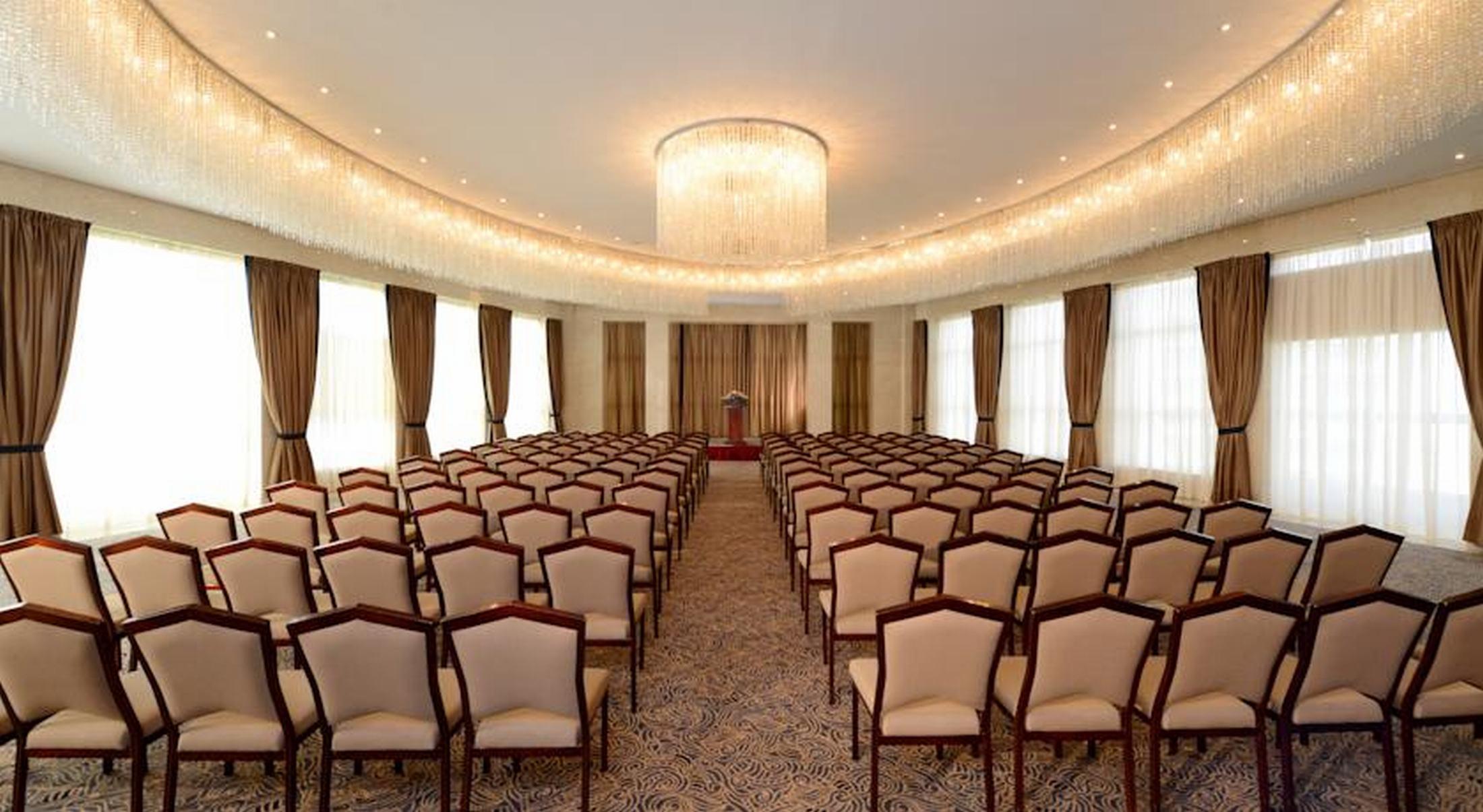 Grand Millennium 5* Dubái