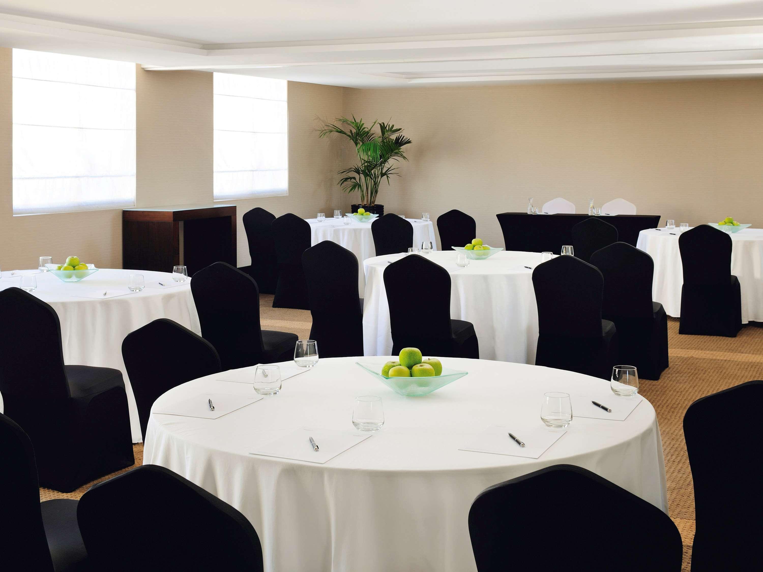Aparthotel Mövenpick Al Mamzar Dubai