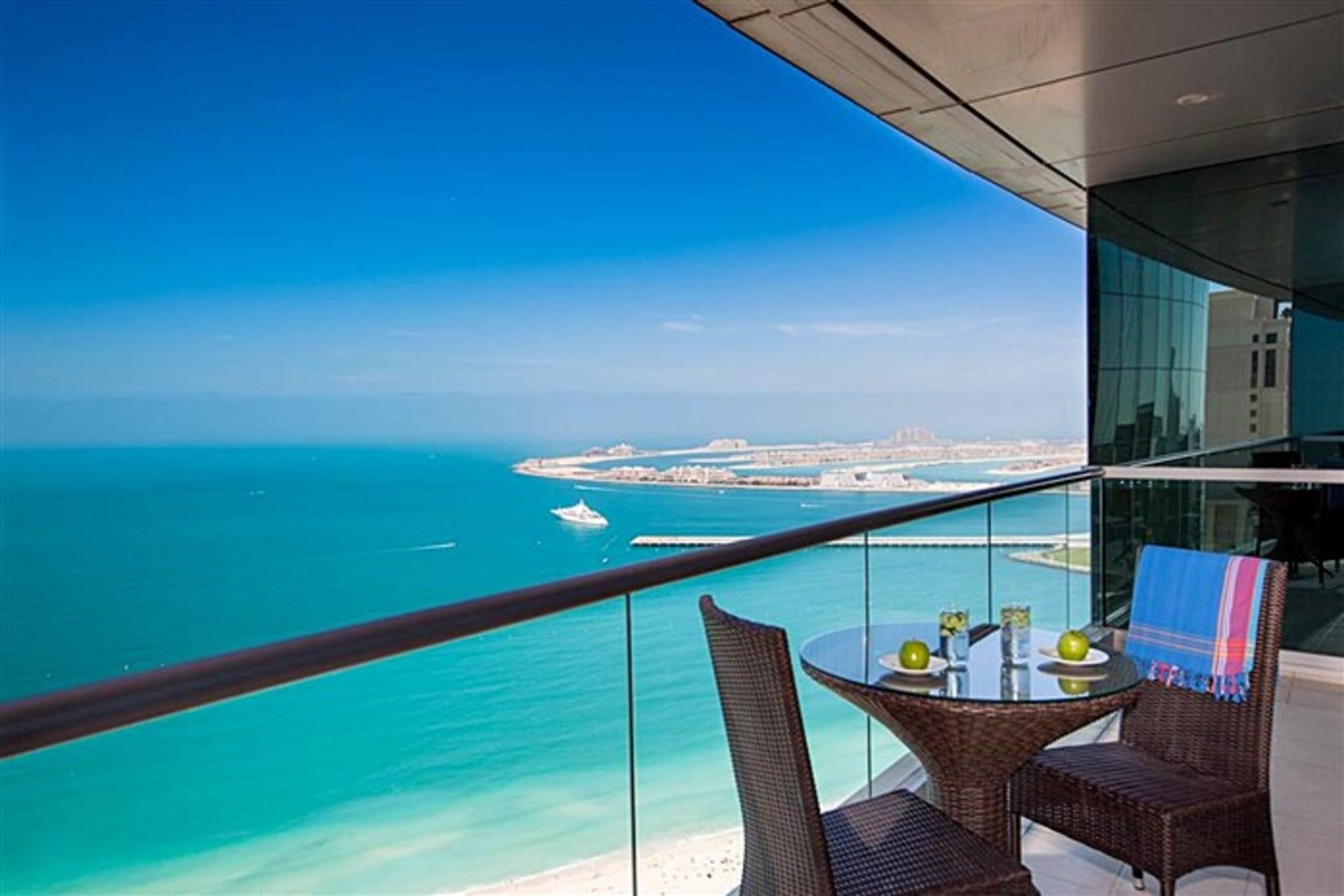 Blue Tower The Walk Jbr Dubái