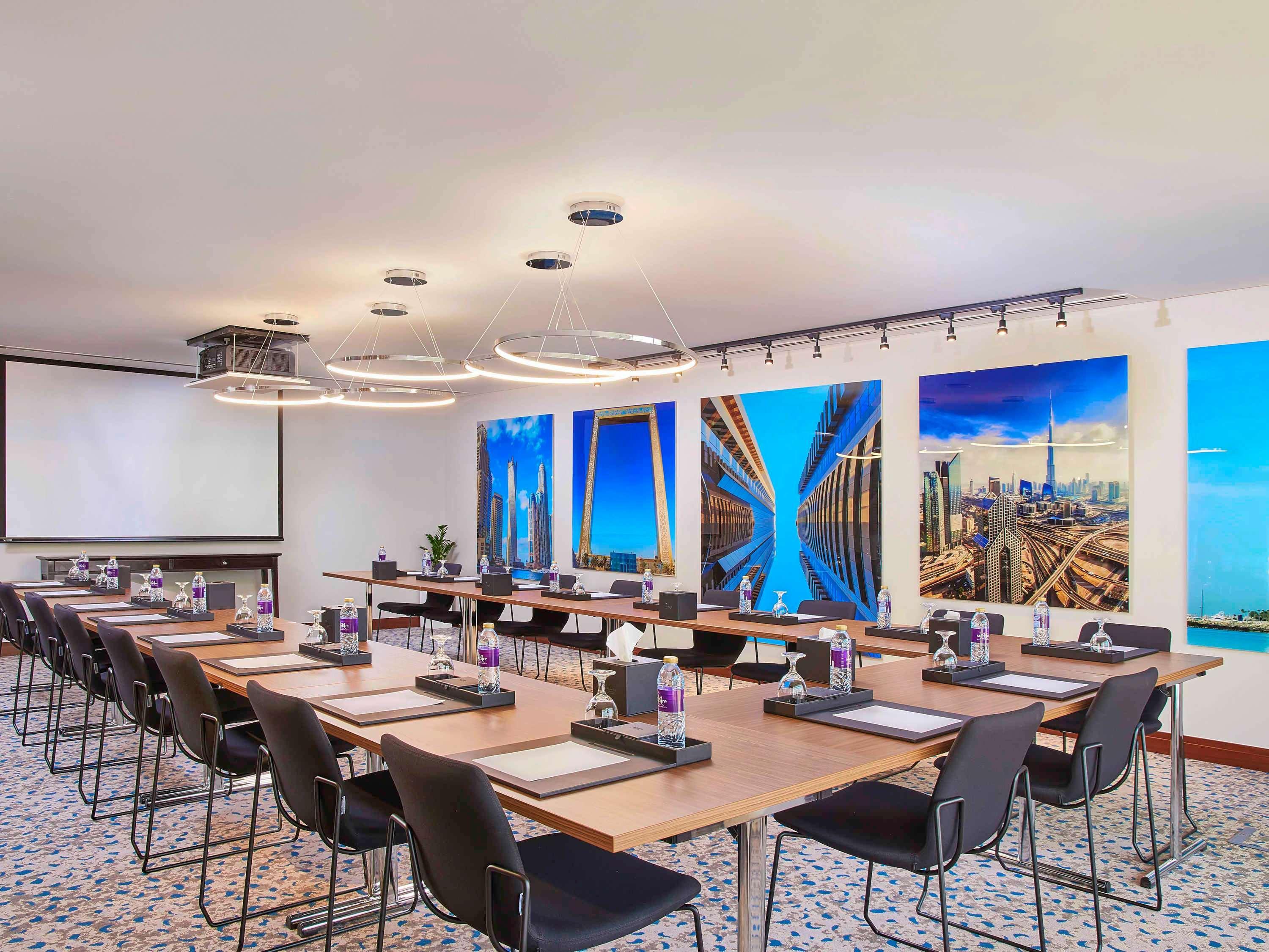 Mercure Barsha Heights Apart-hotel 4*