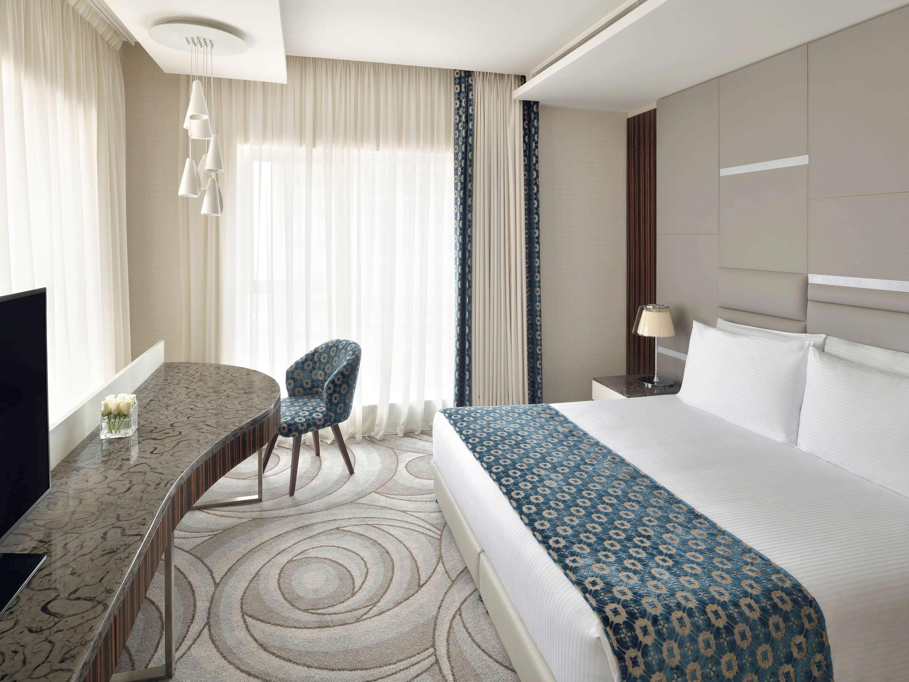 Mövenpick Downtown 5*