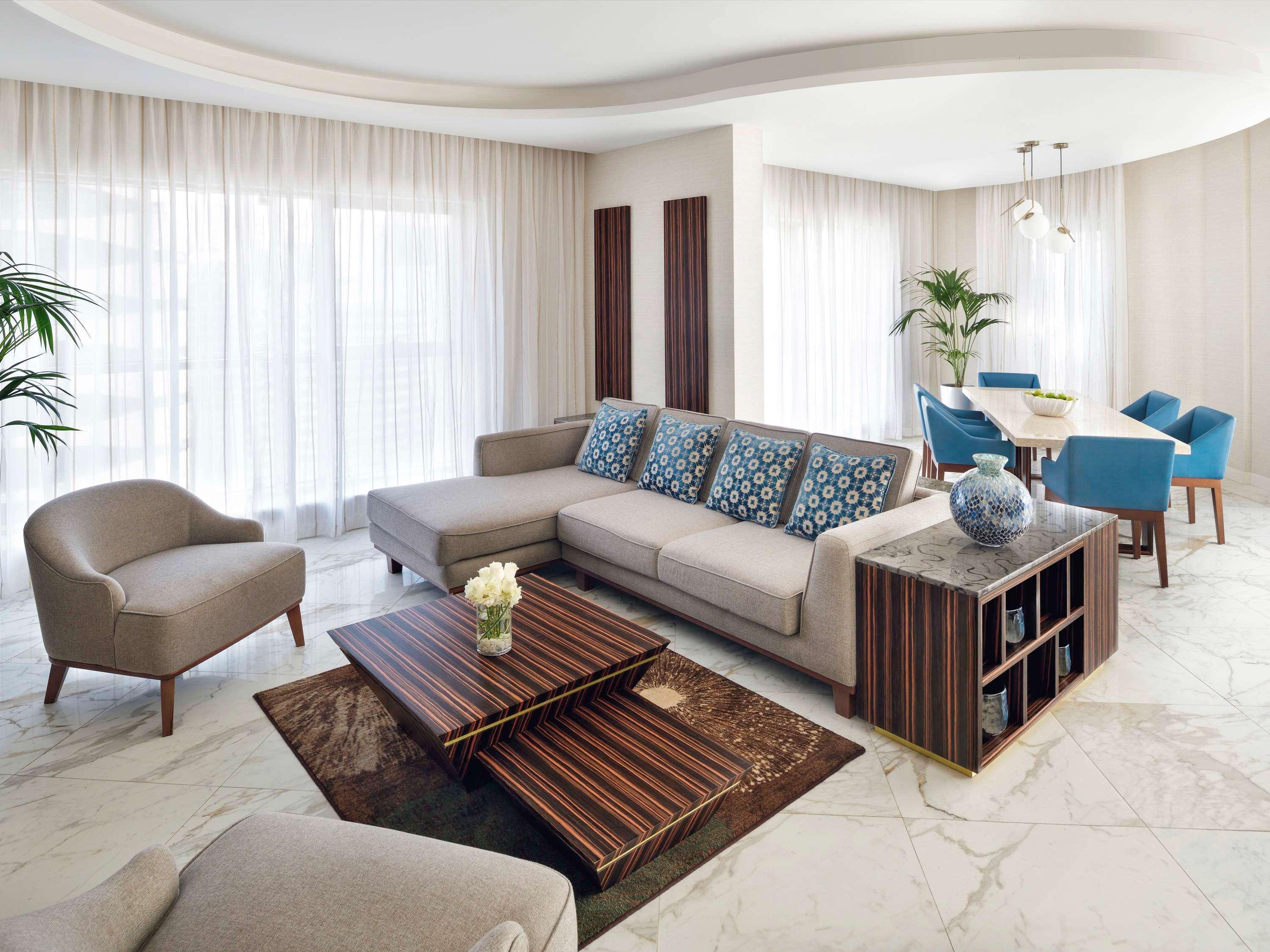 Mövenpick Downtown Lägenhetshotell Dubai
