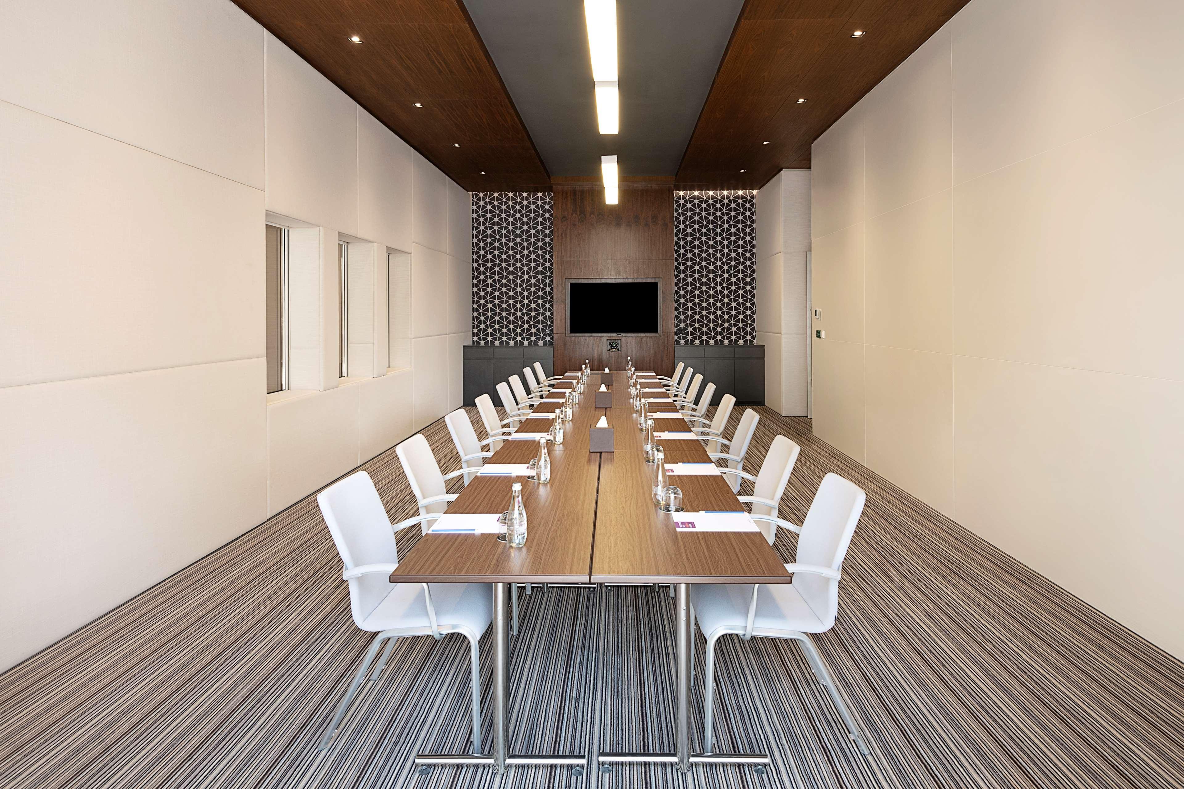 Hyatt Place Wasl District 4* Dubai