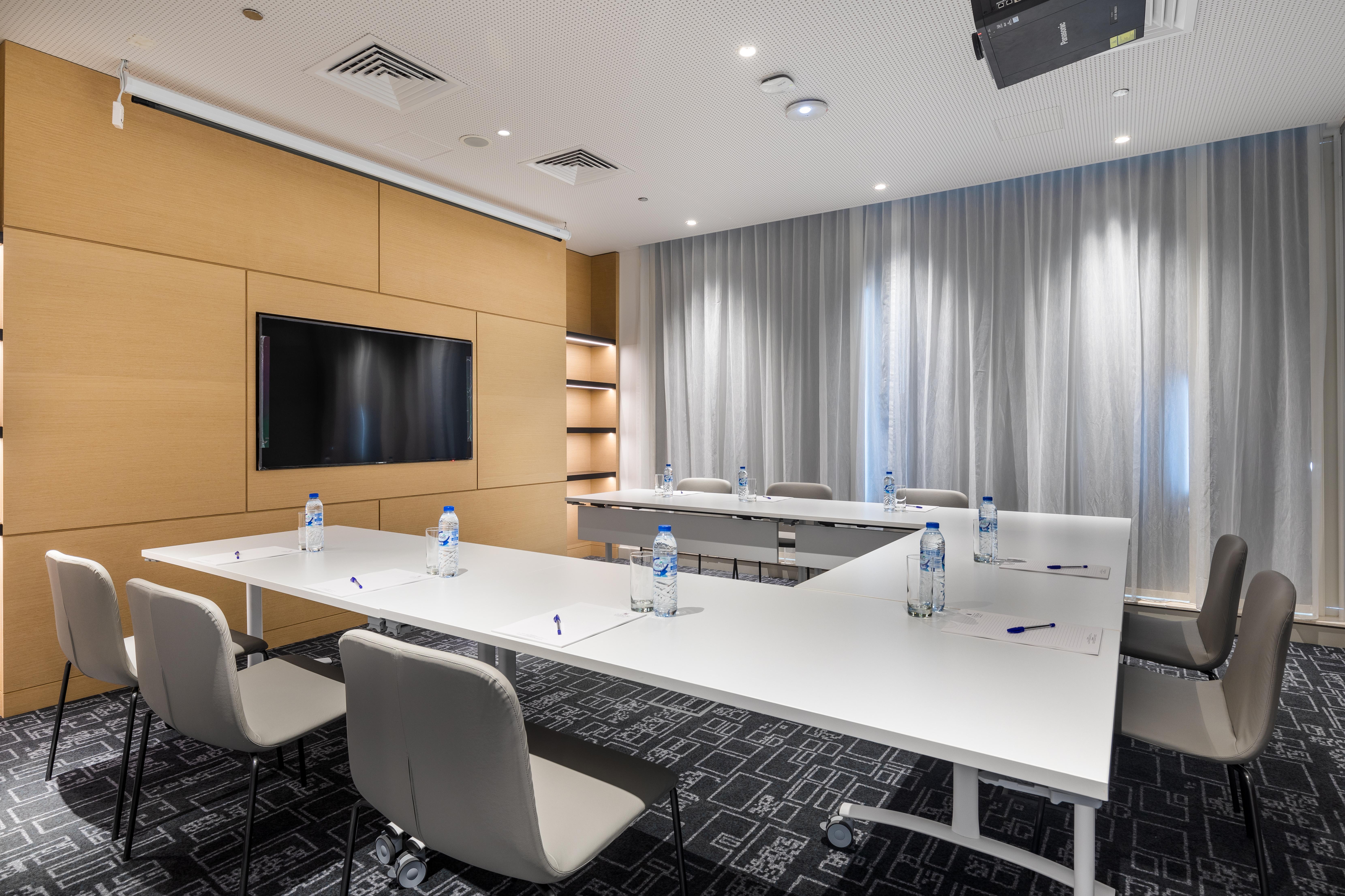M Arabian Plaza & 3* Dubai