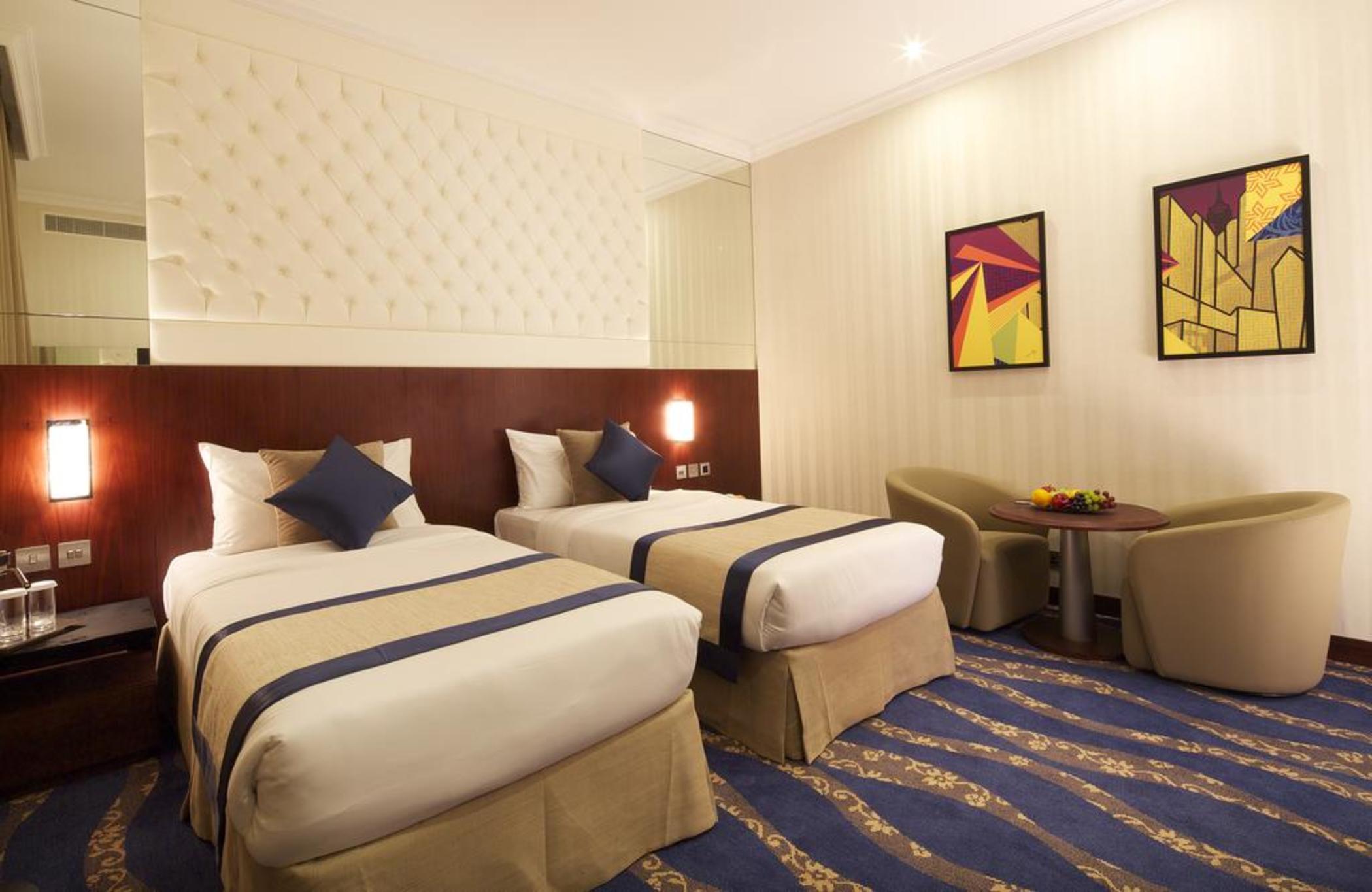 Raviz Center Point Hotel 4*
