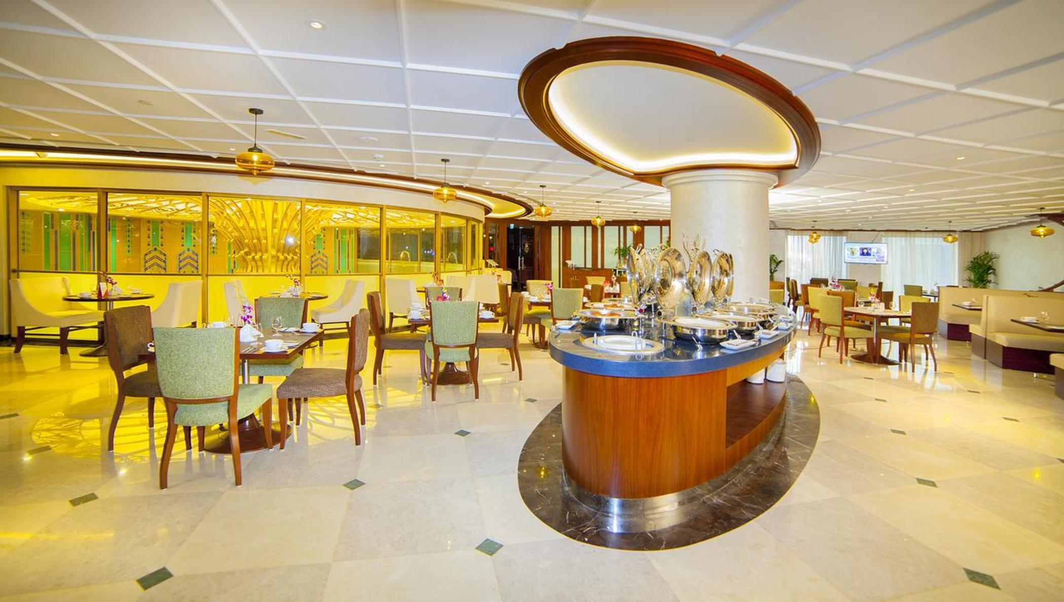 Raviz Center Point Hotel 4*