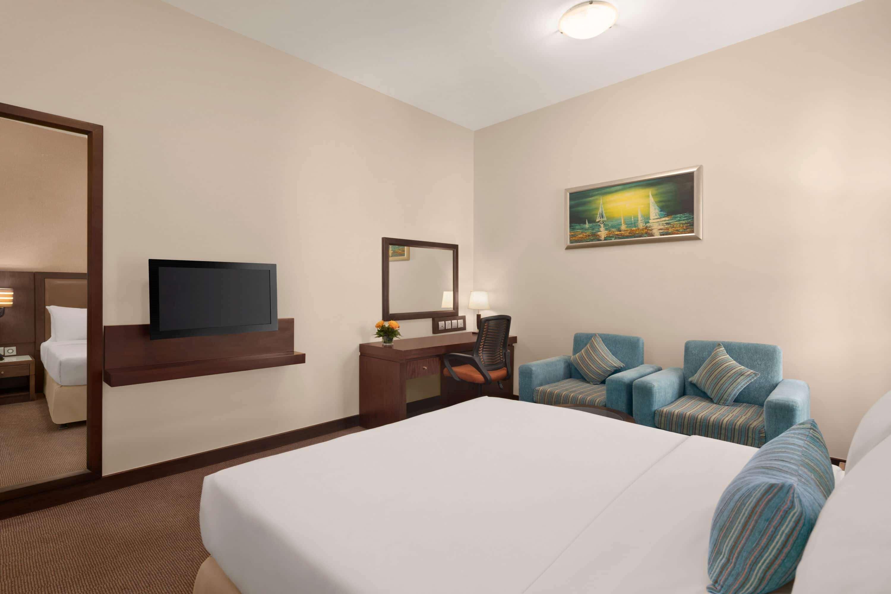 Hotel Ramada By Wyndham Deira 4*