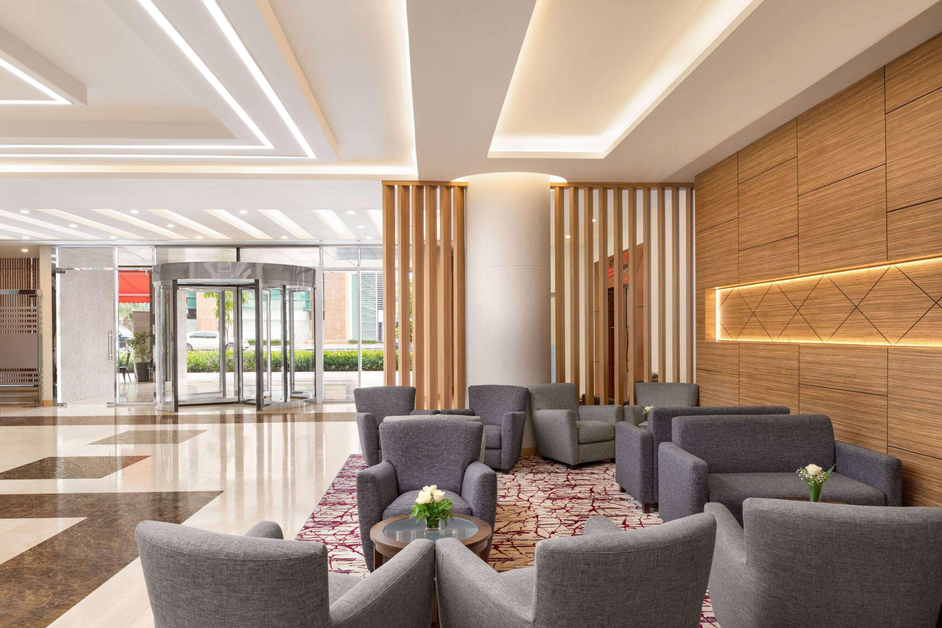 Hotel Ramada By Wyndham Deira 4*