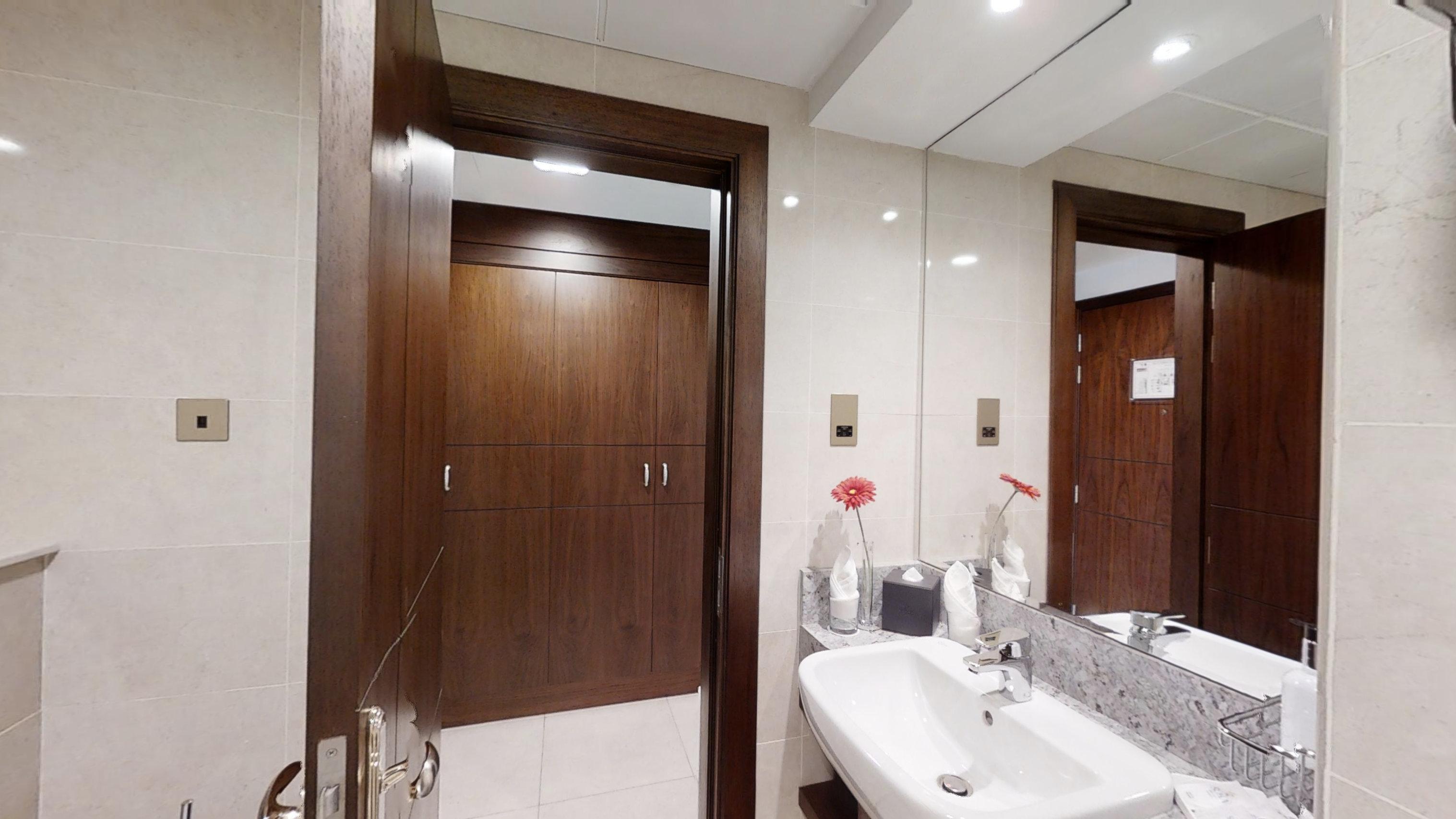 Suha Creek Apartment, Waterfront Jaddaf,