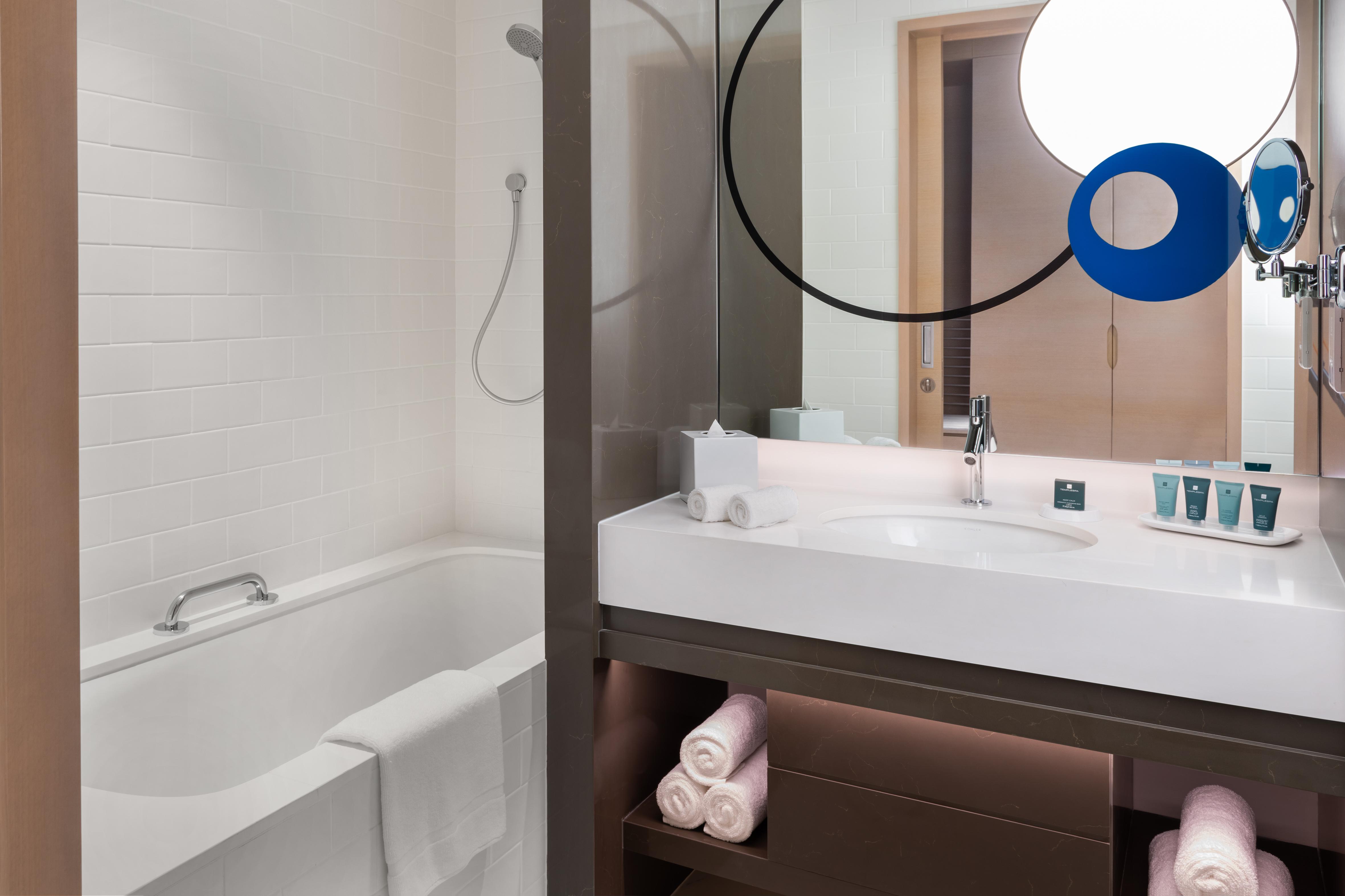 Novotel Dubai Gold District Hotell 4*