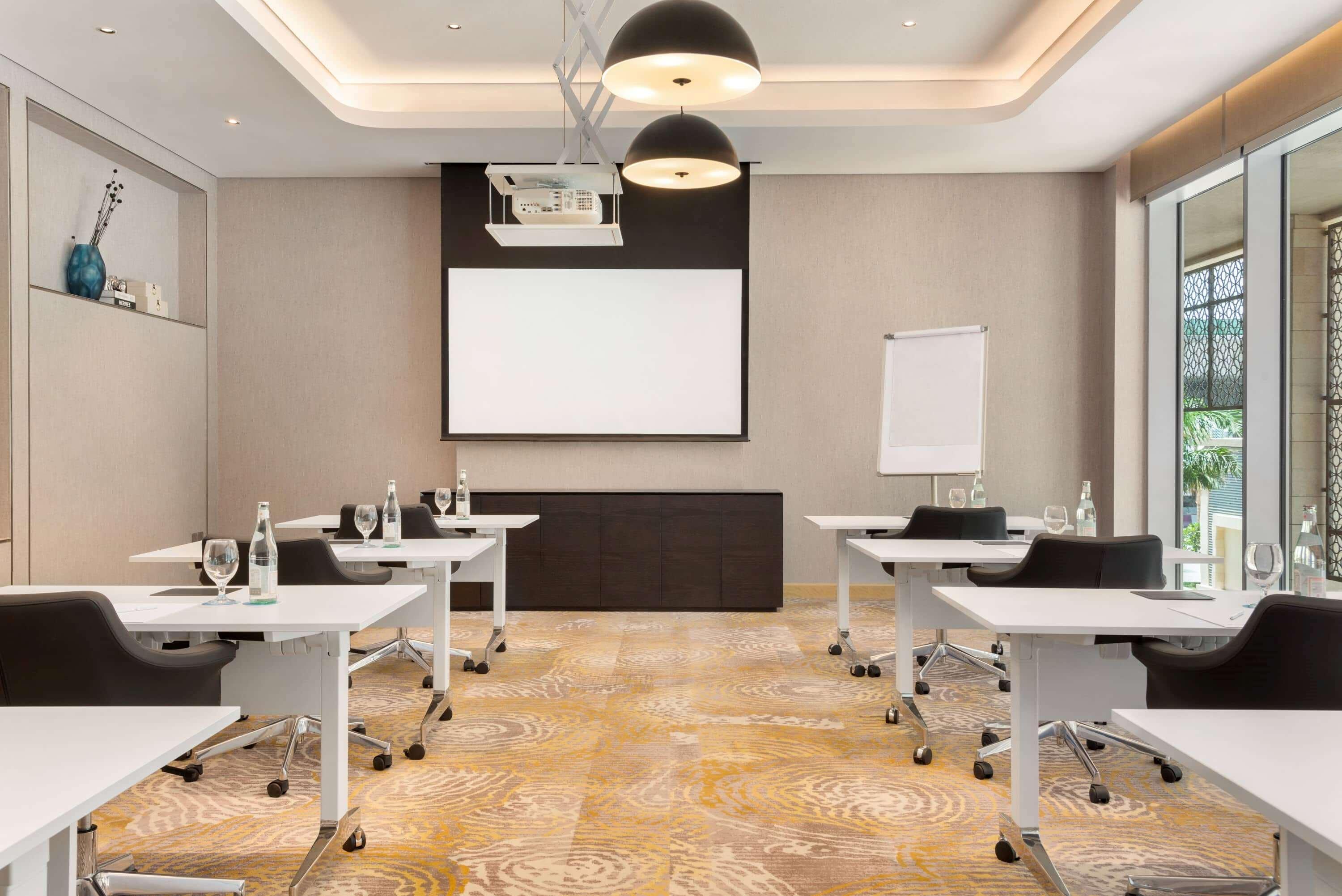Novotel Dubai Gold District Hotell 4*