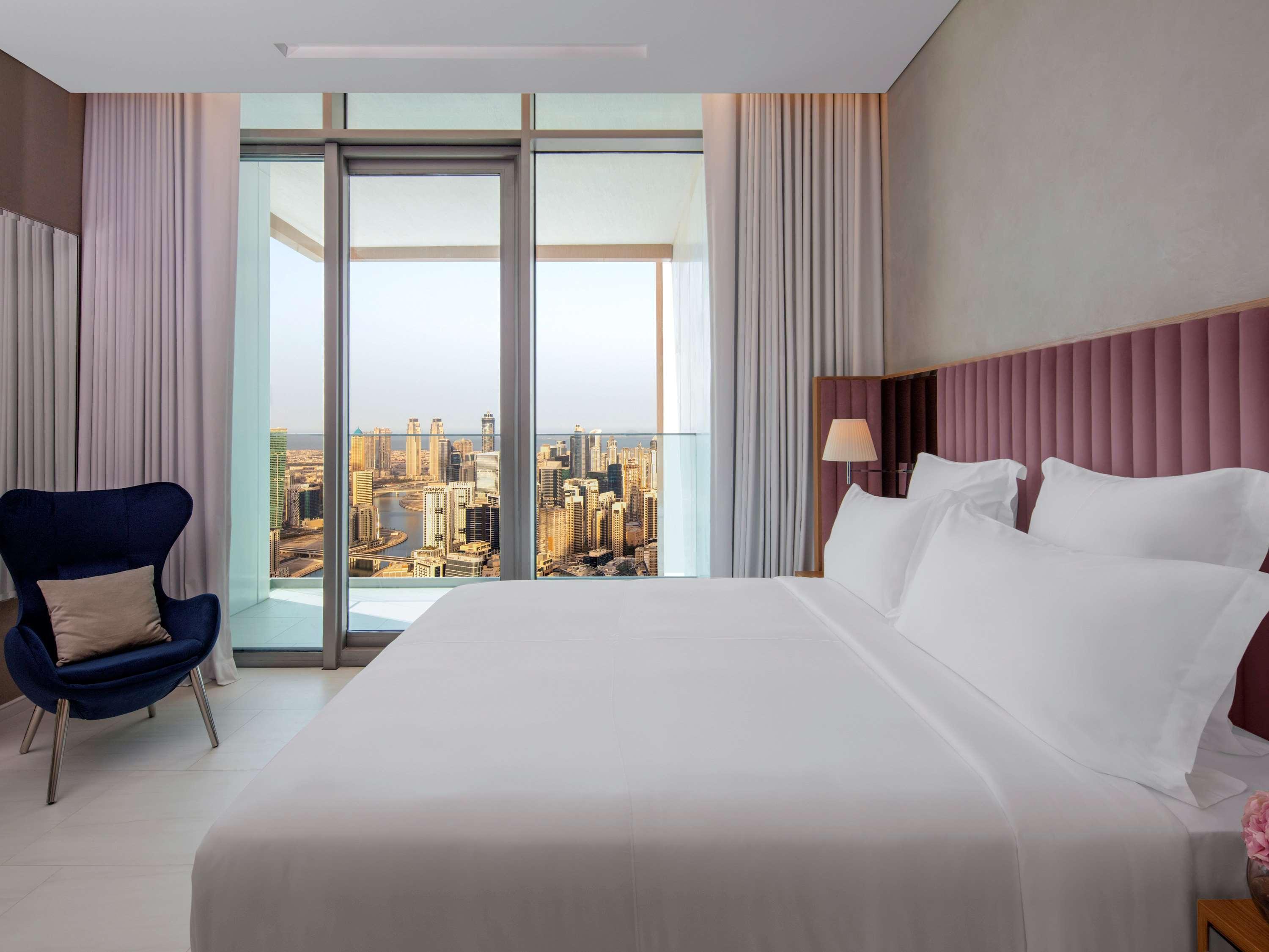 Hotel Sls & Residences 5*