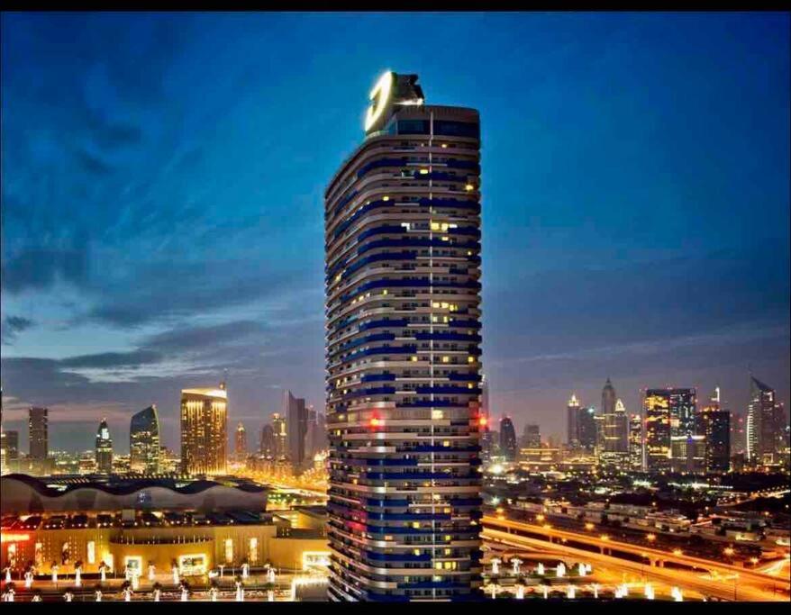 Luxury Living & Fully-furnished 3 Bedroom Next To Mall Apartamento *