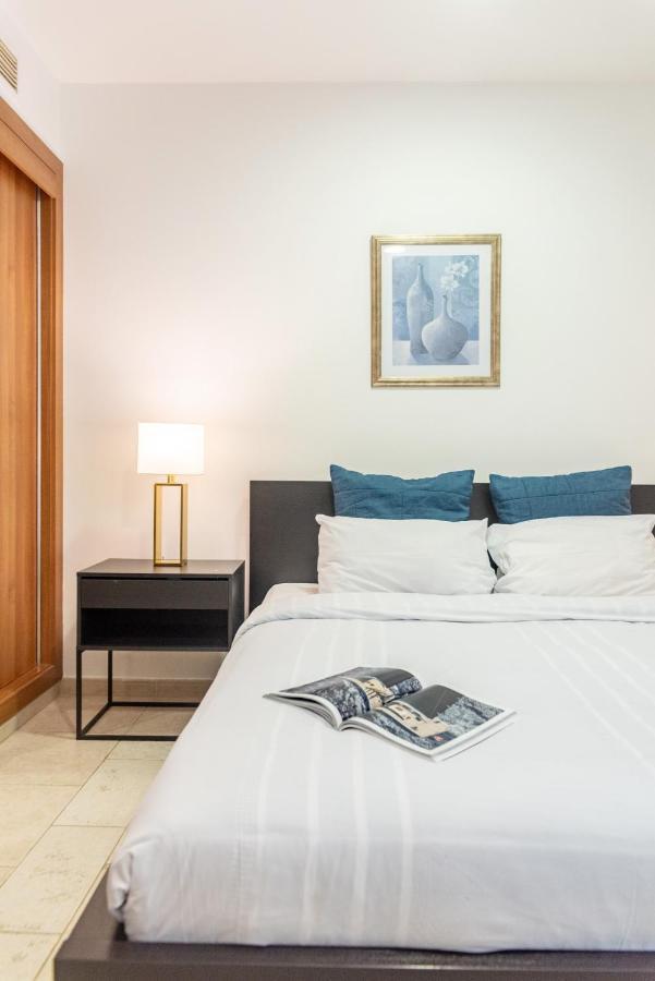 Baytik - Modern 3 Bedroom In Princess Tower, Marina *