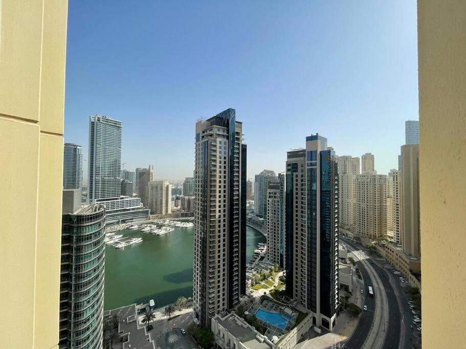 Amazing Marina View 2bhk - Rimal 1 Jbr Apartment