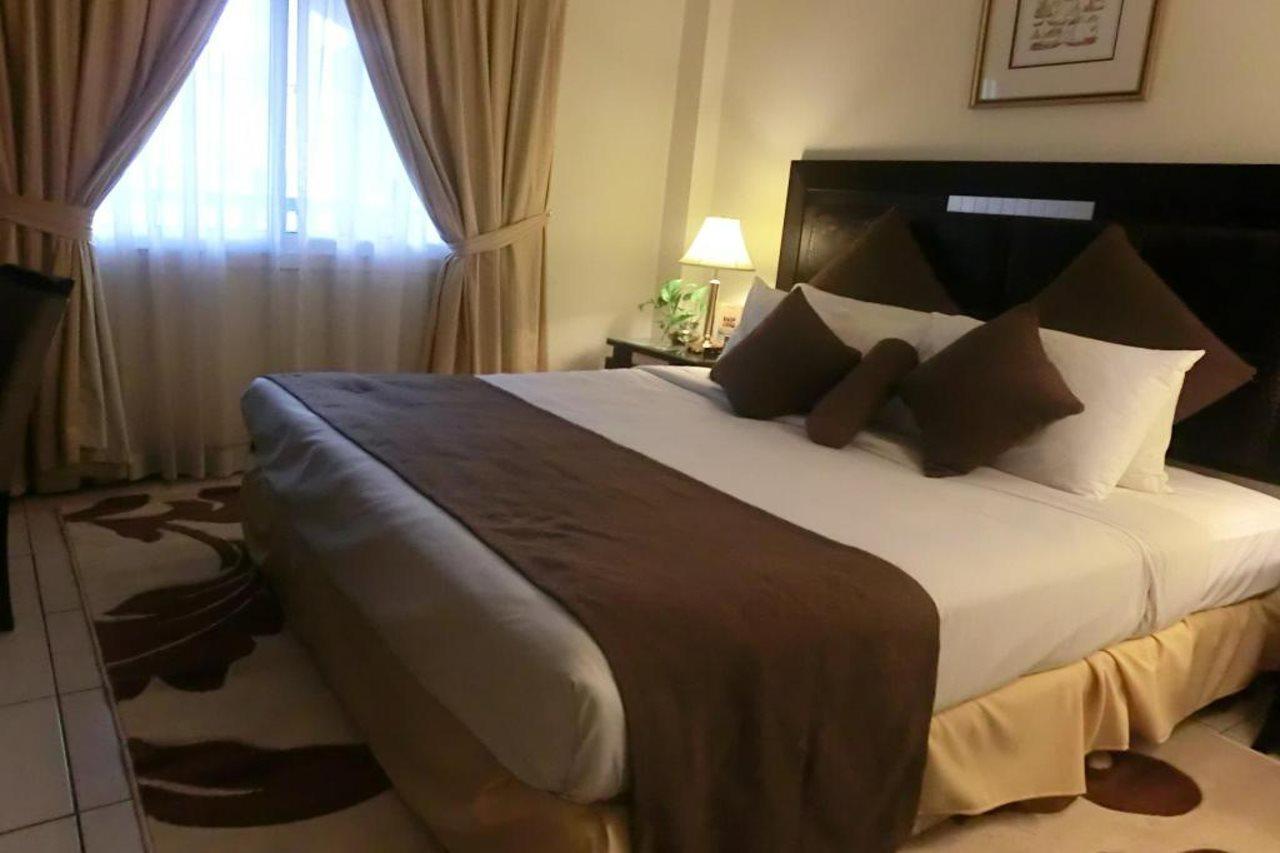 Apartahotel Deebaj Plaza 3*