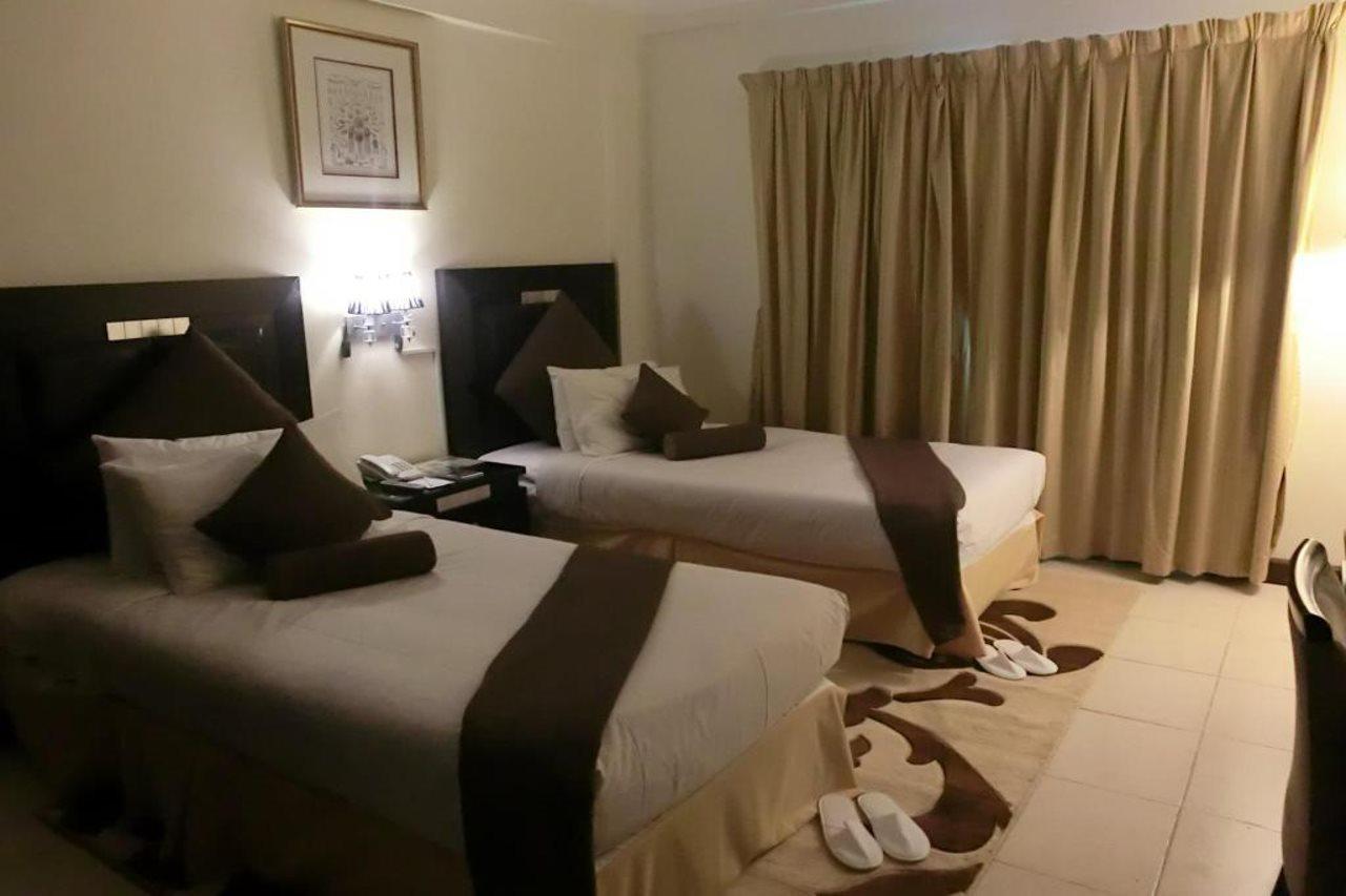 Deebaj Plaza Apartahotel Dubái