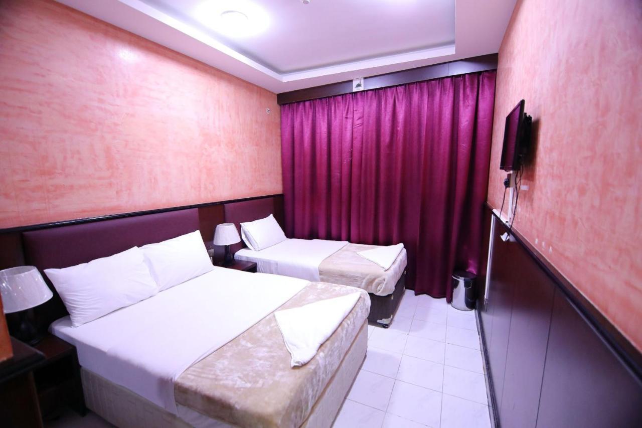 Hotell Oyo 912 Tanha *
