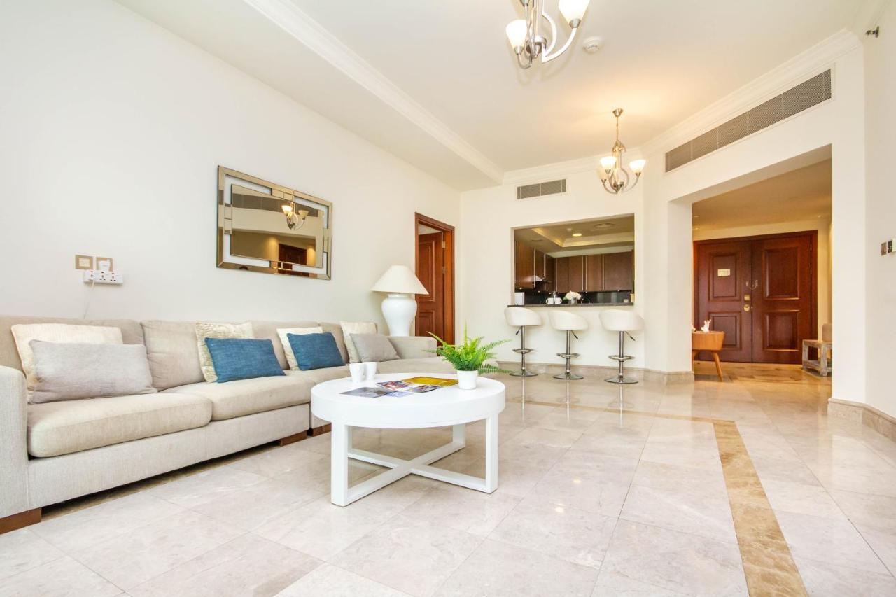 Apartment Bespoke Homes - Palm Jumeirah- 2 Bedroom & Pool Access, South *