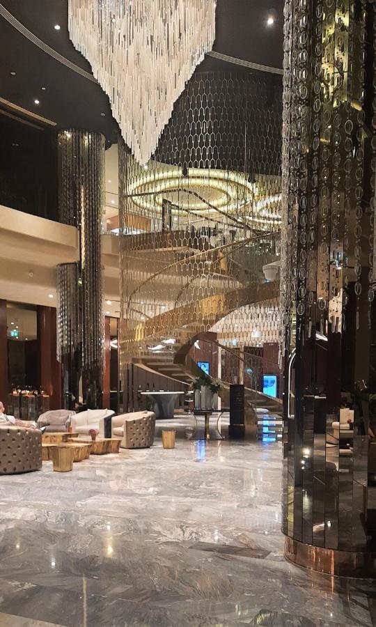 Quill At Paramount Towers 3 Bedroom Creek View Apartahotel