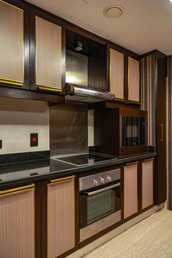 The Burj Khalifa View - Luxury In Downtown Apartamento Dubái