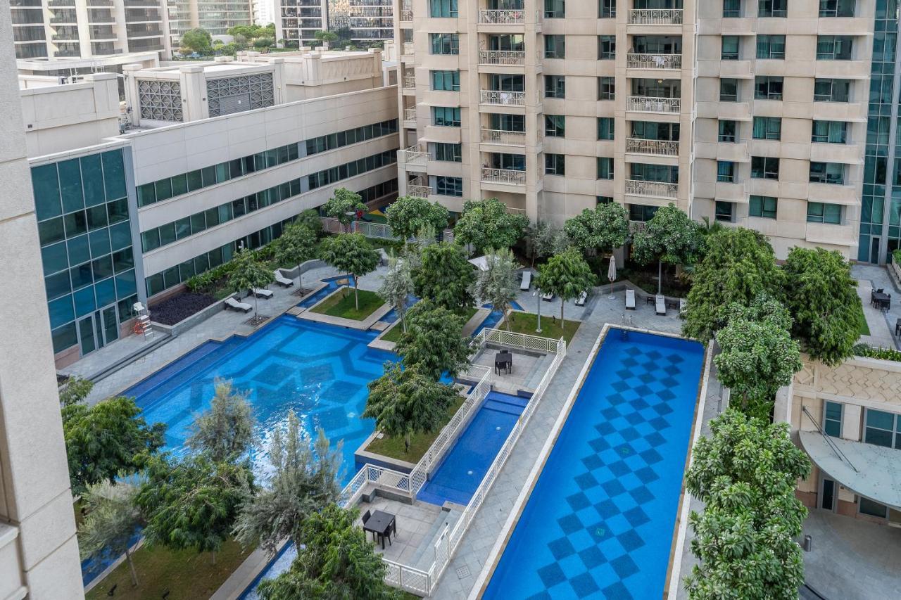 29 Boulevard Contemporary & Spacious Apartment, Burj & Fountain View