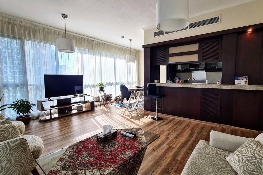 Lovely And Specious 1 Bedroom In Downtown Apartment Dubai