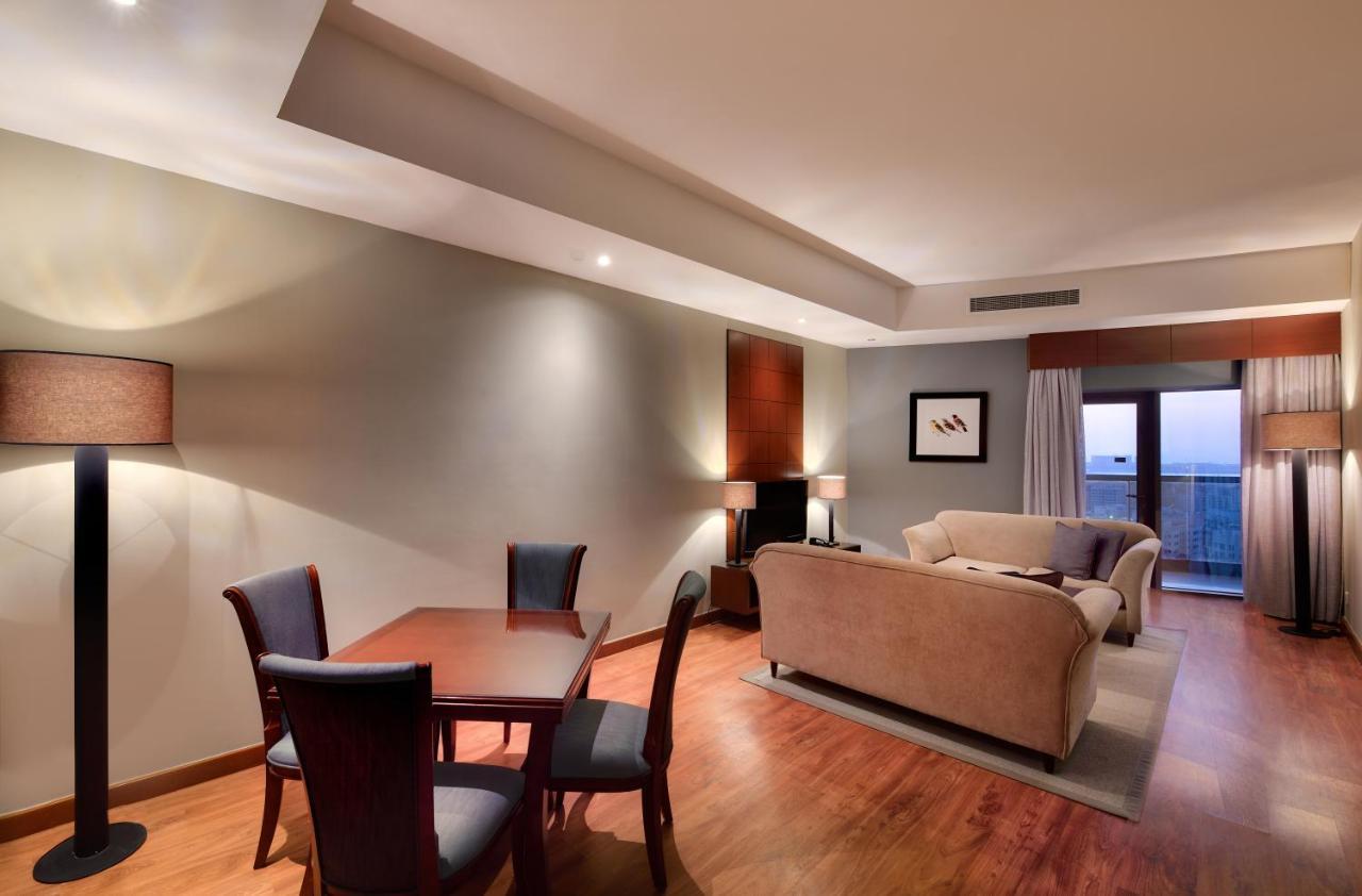 Majestic City Retreat Hotell