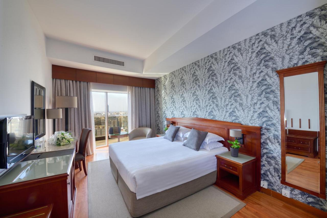 Majestic City Retreat 4* Dubai