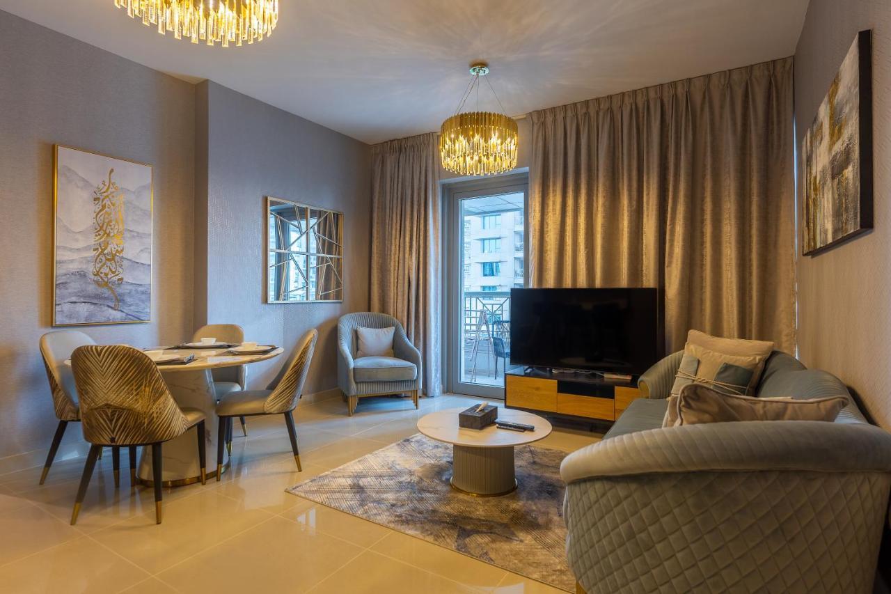 29 Boulevard Contemporary & Spacious Apartment, Burj & Fountain View