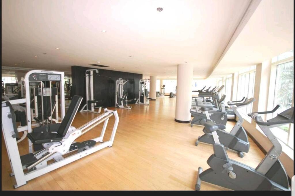 Marina 1 Bedroom Apt. Walking Distance Jbr. Apartemen