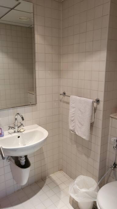 Marina 1 Bedroom Apt. Walking Distance Jbr. Apartemen