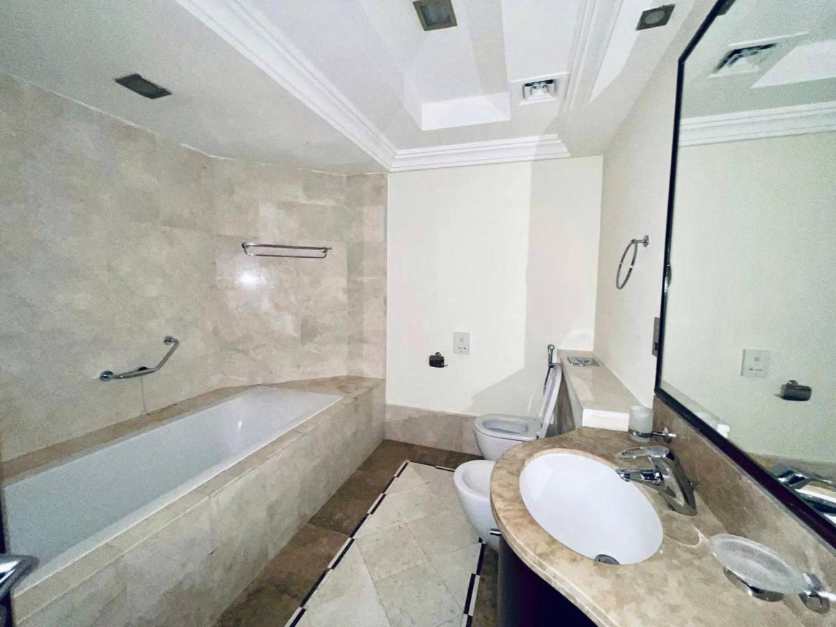 1 World, Premium Hostel, Jbr, Near Metro And Beach Appartement