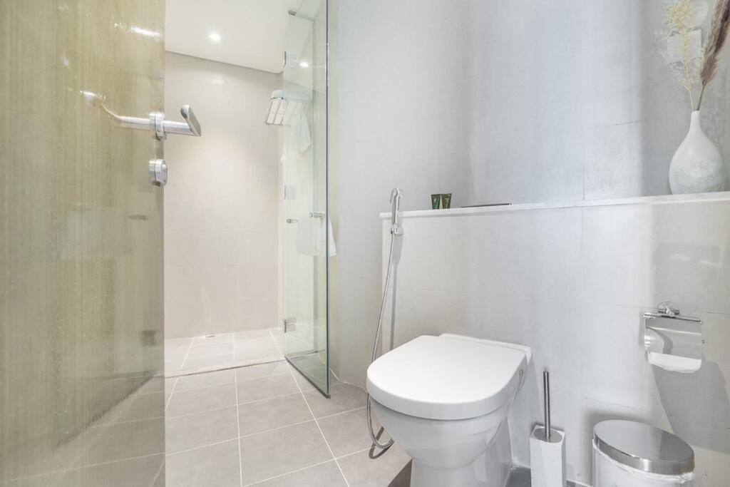 Apartment At The Burj View - Special Offer Dubai
