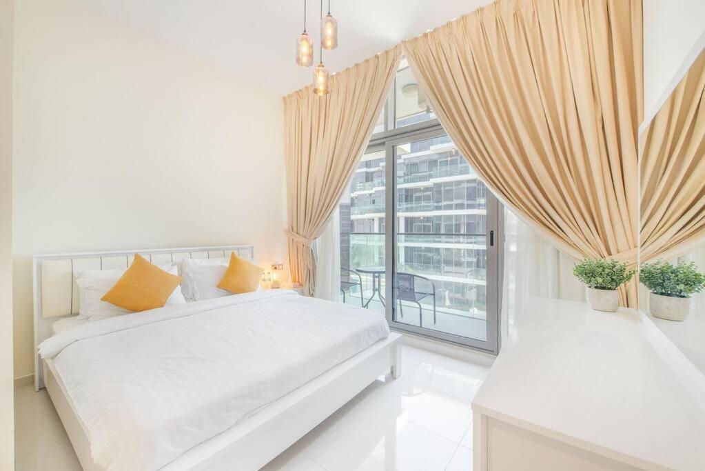 Apartamento Lovely 1bedroom Damac Hills Surrounded By Dubái