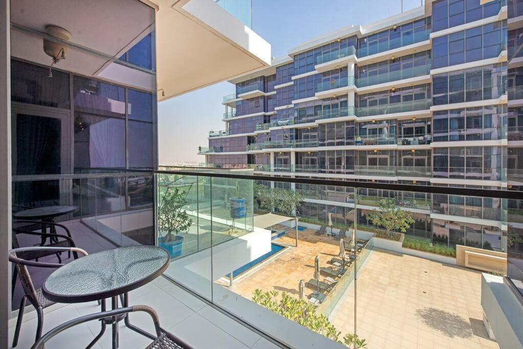 Lovely 1bedroom Damac Hills Surrounded By * Dubái