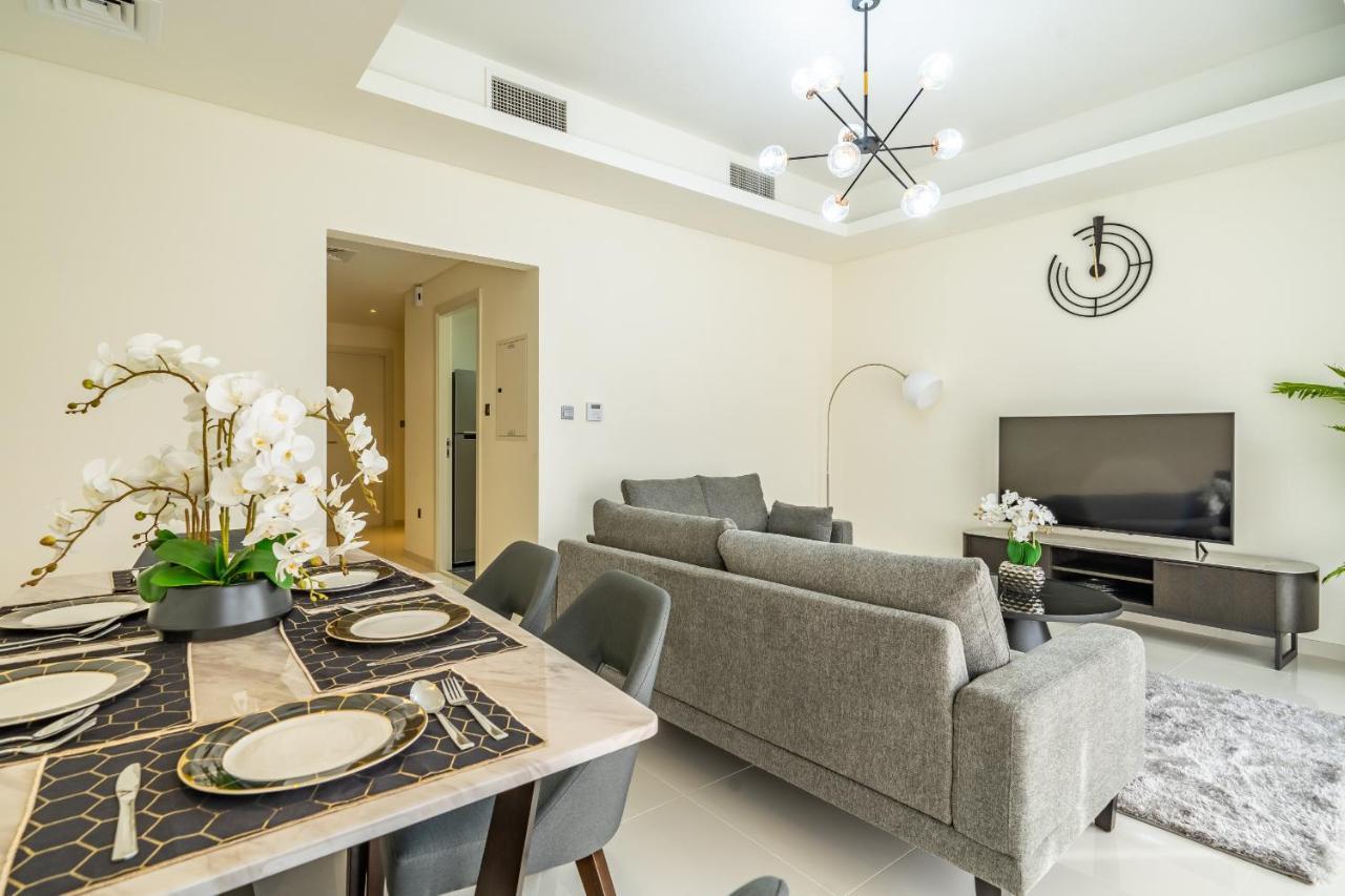 Primestay - Damac Hills 2 Aster Pousada Dubai