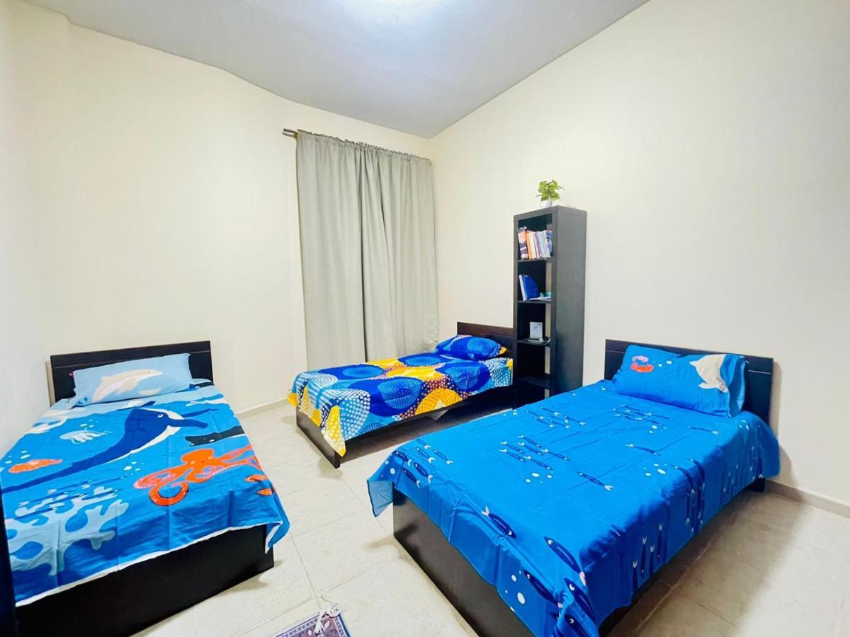 Hostal Dubai Hostel *