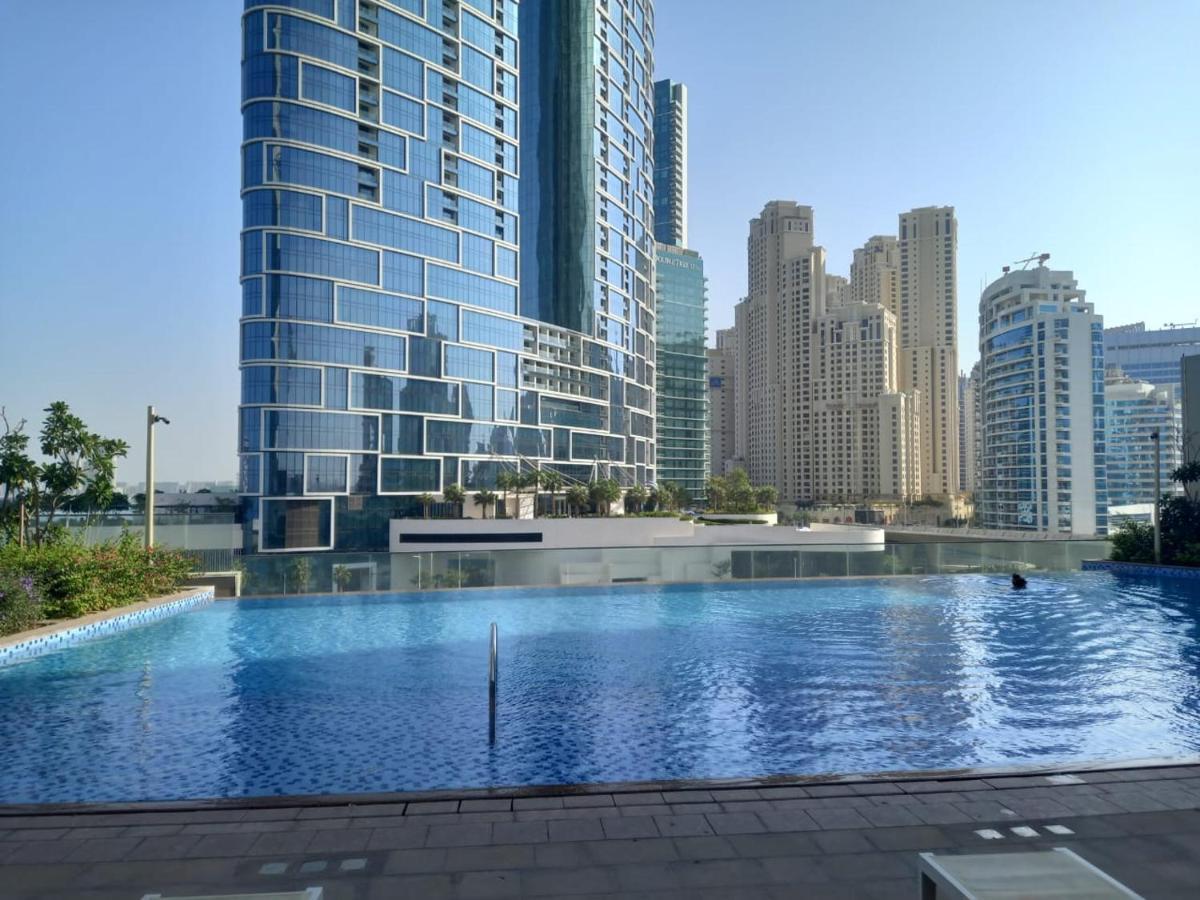 52-42 Marina Apartment