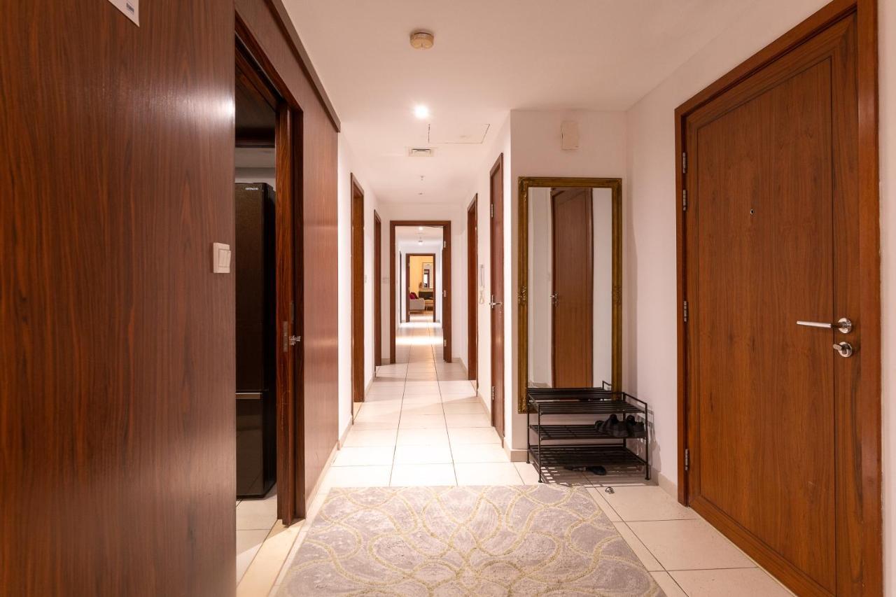 Spectacular Burj & Fountain View - Luxurious 3 Bedrooms & Maids - The Residences Lägenhet *