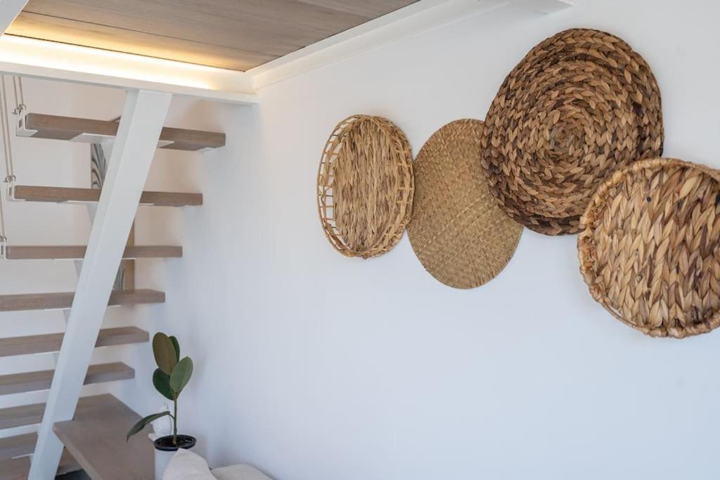 Charming Loft With Spacious Terrace In Jvc Apartemen