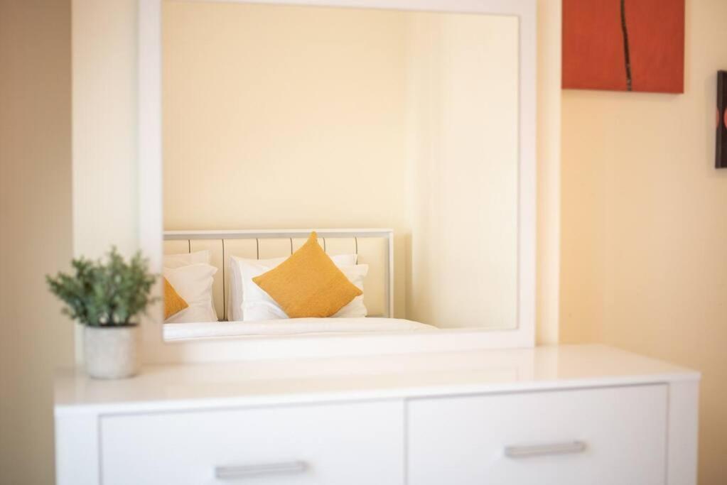 Apartamento Lovely 1bedroom Damac Hills Surrounded By *