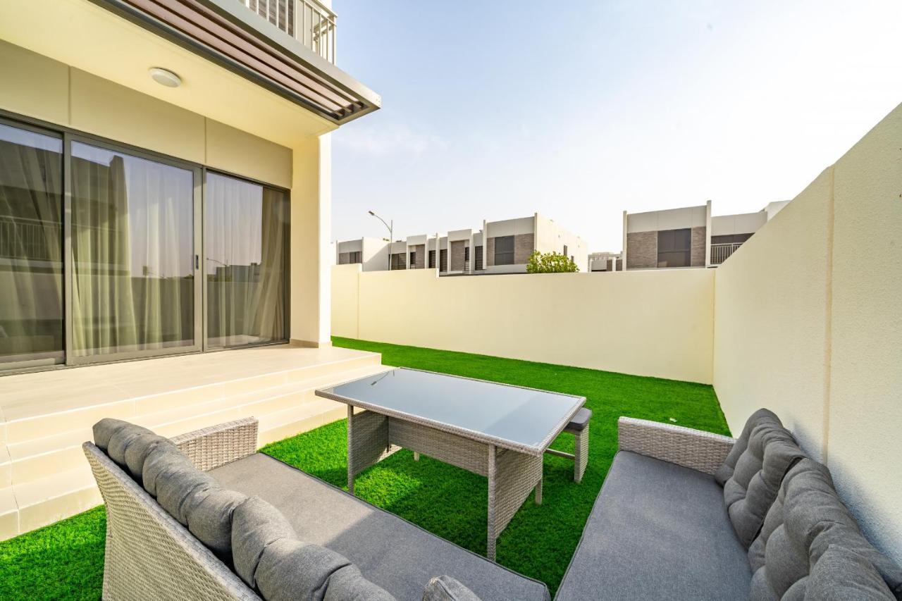 Pousada Primestay - Damac Hills 2 Aster Dubai